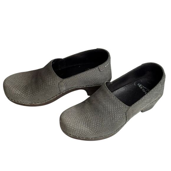 Dansko Womens Clogs 7 EU 37 Gray Snake Embossed Suede Comfort Shoes - Picture 4 of 6